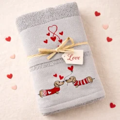 Asciugamani romantici con cagnolini innamorati idea regalo