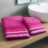 Coppia di asciugamani da bagno in spugna 480 gr fuxia a righe