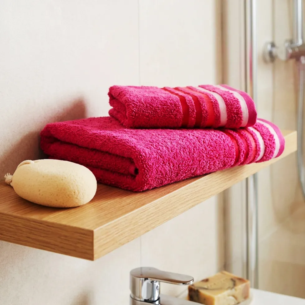 Coppia di asciugamani da bagno in spugna 480 gr fuxia a righe