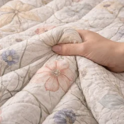 Copriletto Matrimoniale 260x270: Atmosfera Floreale e Relax lino