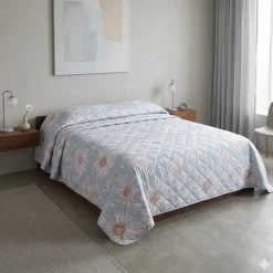 Copriletto primaverile MARGHERITA coperta imbottita leggera cielo