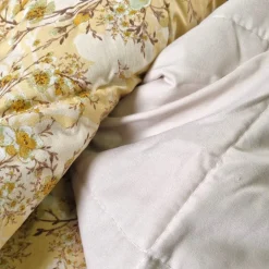 Copriletto primaverile matrimoniale in cotone Day Dream floreale beige