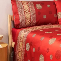 Copripiumone Matrimoniale Bassetti Pallavicino R1 in raso rosso - Eleganza Naturale
