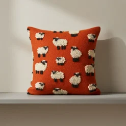 Cuscino in Lana Cotta 50x50 Pecorelle su Fondo Ruggine Stile Montagna