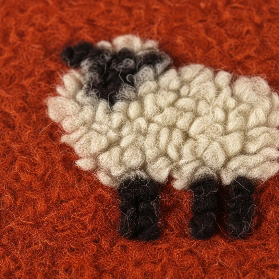 Cuscino in Lana Cotta 50x50 Pecorelle su Fondo Ruggine Stile Montagna