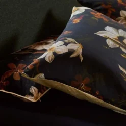 Lenzuola effetto copriletto Matrimoniali ESSENZA Daffodil Reunited nero