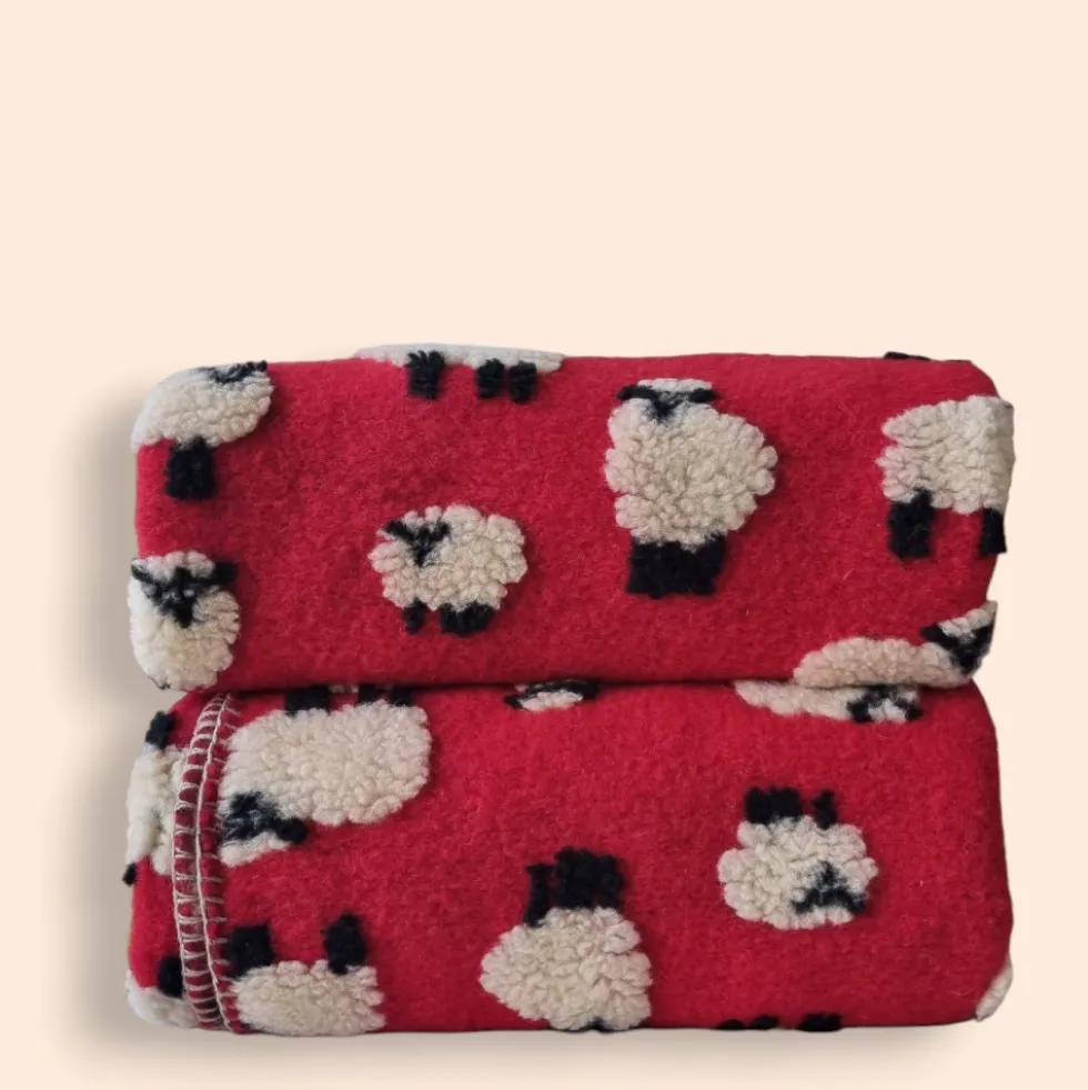 Plaid in Lana Cotta rosso con motivo di pecorelle - Soffice e Accogliente per Casa
