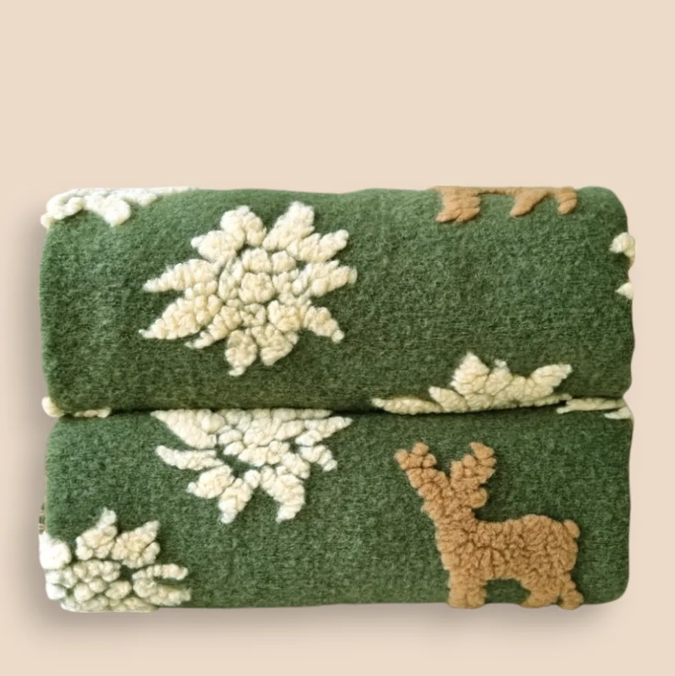 Plaid in Lana Cotta verde con Cervi Alpini - Soffice e Accogliente per Casa