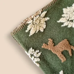 Plaid in Lana Cotta verde con Cervi Alpini - Soffice e Accogliente per Casa