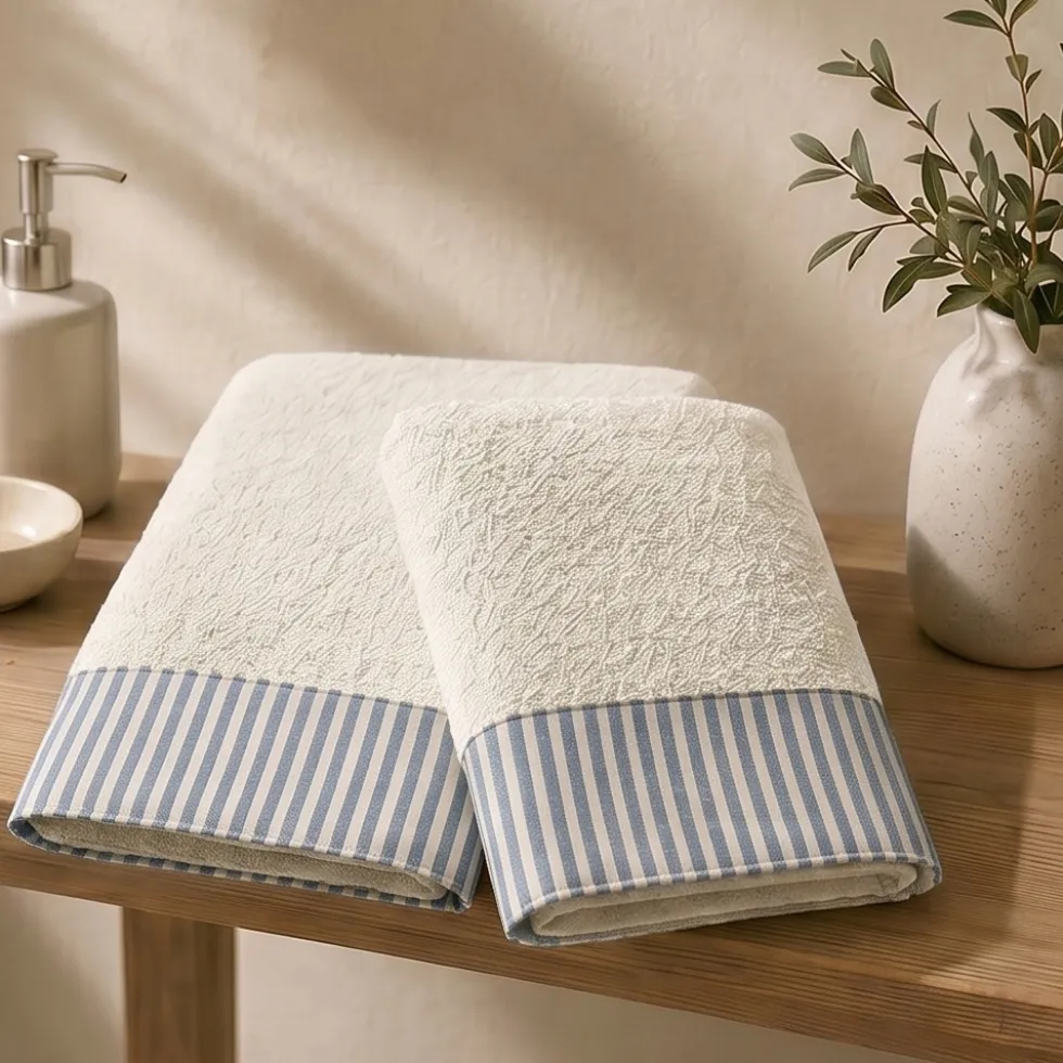 Set Asciugamani 1+1 in spugna panna con righe bluette | Arredo Bagno
