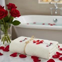 Set asciugamani romantici con cuori e scritta love