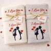 Set di asciugamani in spugna coordinati LUI&LEI Kiss San Valentino