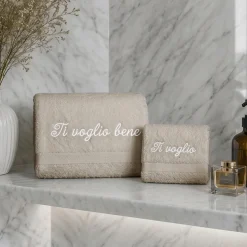 Set viso e ospite 100% Cotone grigio con bordo e ricamo Ti Voglio Bene